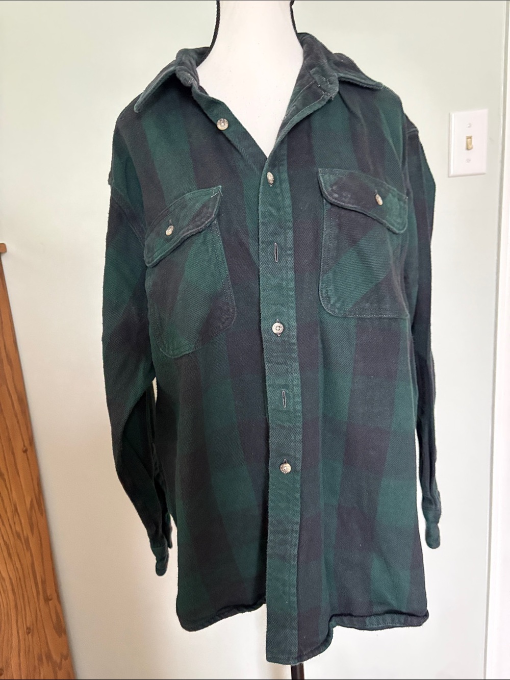 Men's Green and Black Plaid Casual Button-Down Shirt